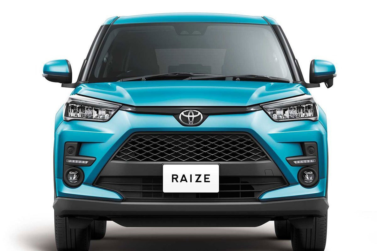 Chi tiết thiết kế đầu xe mạnh mẽ và cá tính của Toyota Raize 2021