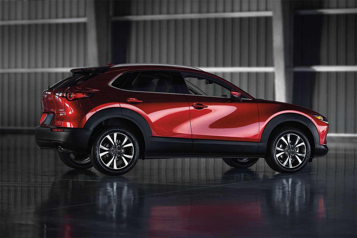 Chi tiết thiết kế lưới tản nhiệt và đèn pha xe Mazda CX-30