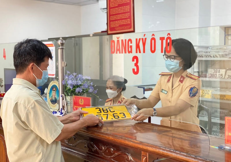 Chi tiết thủ tục đăng ký xe ô tô điện theo quy định pháp luật