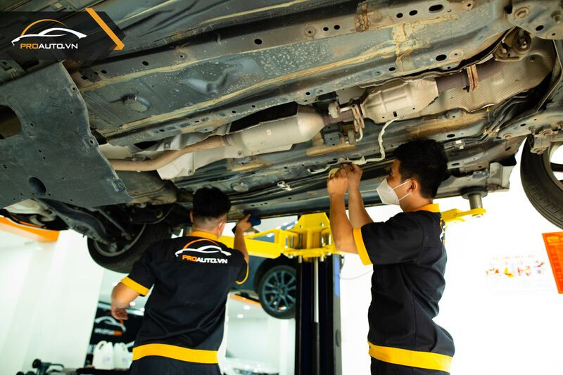 Chi tiết về sản phẩm phủ gầm Onzca cao cấp cho ô tô, giải pháp bảo vệ gầm xe toàn diện.