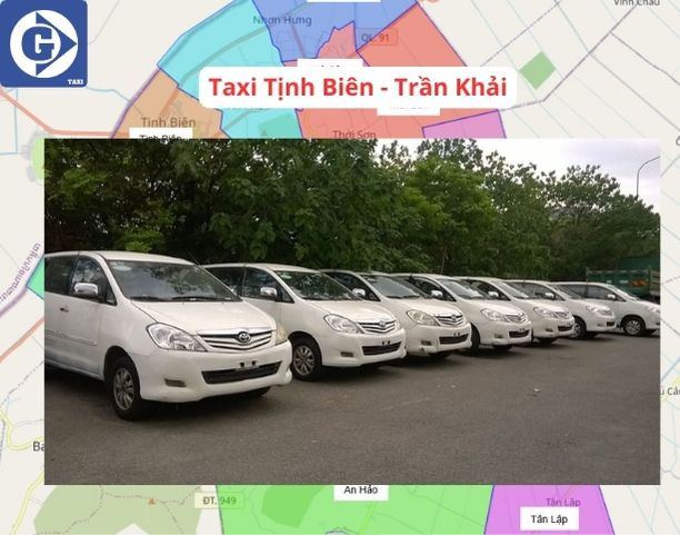 Chiếc xe taxi Trần Khải đậu bên đường