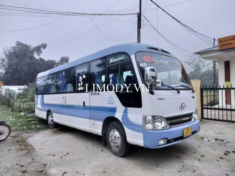 Cổng vào Bến xe Thanh Sơn Phú Thú nằm cạnh Quốc lộ 32