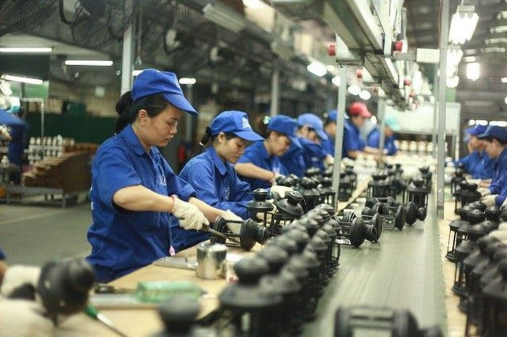 Công việc làm cho phụ nữ ở tỉnh trong các nhà máy sản xuất