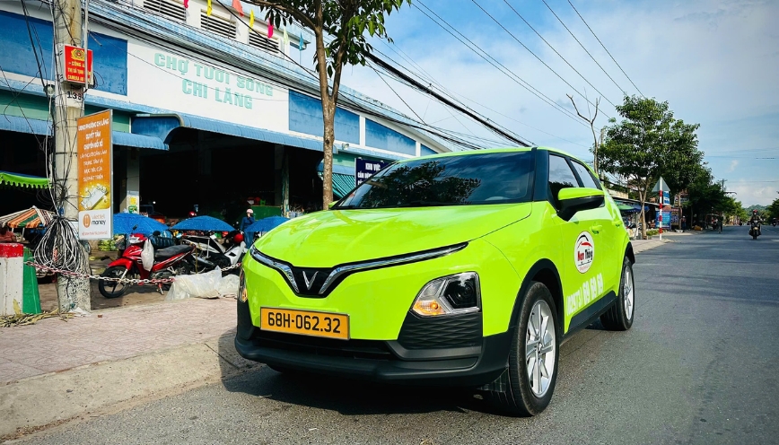 Đa dạng lựa chọn xe xăng - xe điện