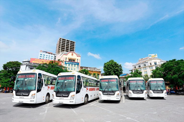 Dàn xe giường nằm 39 chỗ quen thuộc của nhà xe Hoàng Long