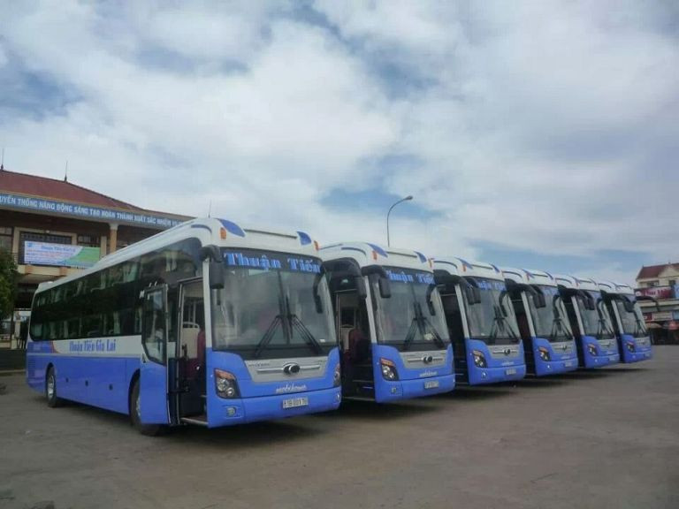 Dàn xe khách Thuận Tiến chuyên tuyến Đà Nẵng Pleiku