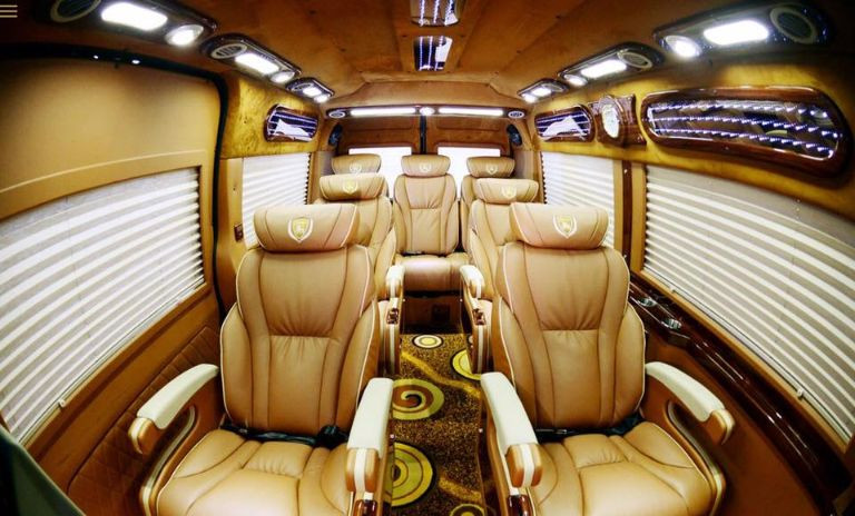 Dàn xe Limousine hiện đại của Hùng Cường Limousine chuyên tuyến Hà Nội Bắc Ninh