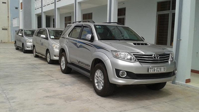 Dàn xe taxi Hoàng Anh chất lượng cao sẵn sàng đưa đón hành khách đến sân bay Phù Cát
