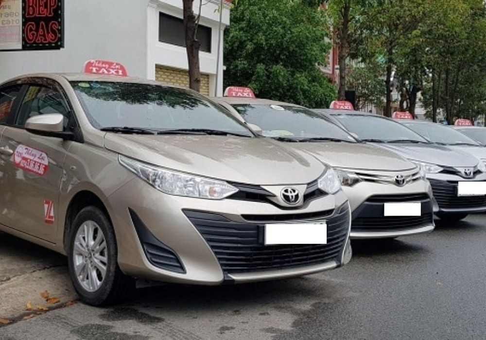 Dàn xe taxi Thắng Lợi hiện đại sẵn sàng phục vụ