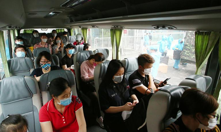 Đặt vé qua Fanpage nhà xe Hiền Ân