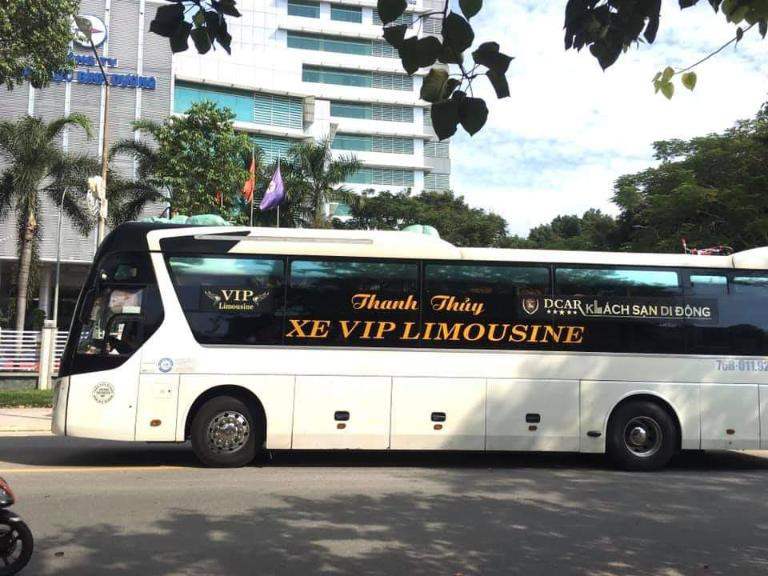 Đặt vé trực tiếp qua tổng đài là hình thức được nhiều khách hàng tin tưởng lựa chọn
