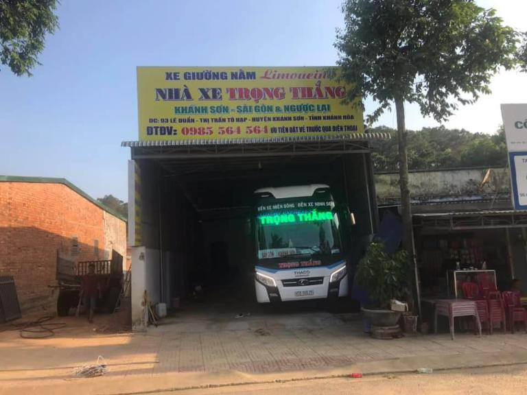 Đặt vé trực tiếp tại văn phòng Nhà xe Trọng Thắng