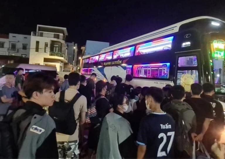 Đặt vé xe Hạnh Luyến sớm vào dịp cao điểm để đảm bảo chỗ