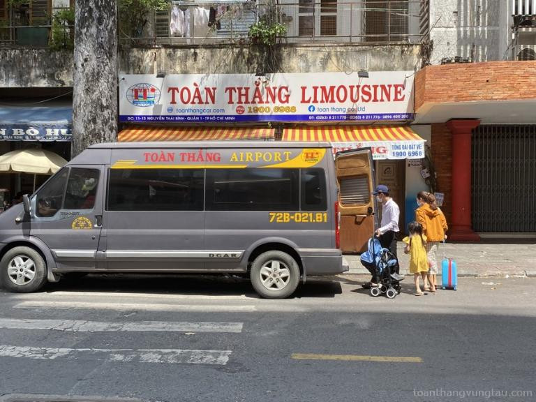 Đặt vé xe Toàn Thắng qua website hoặc ứng dụng