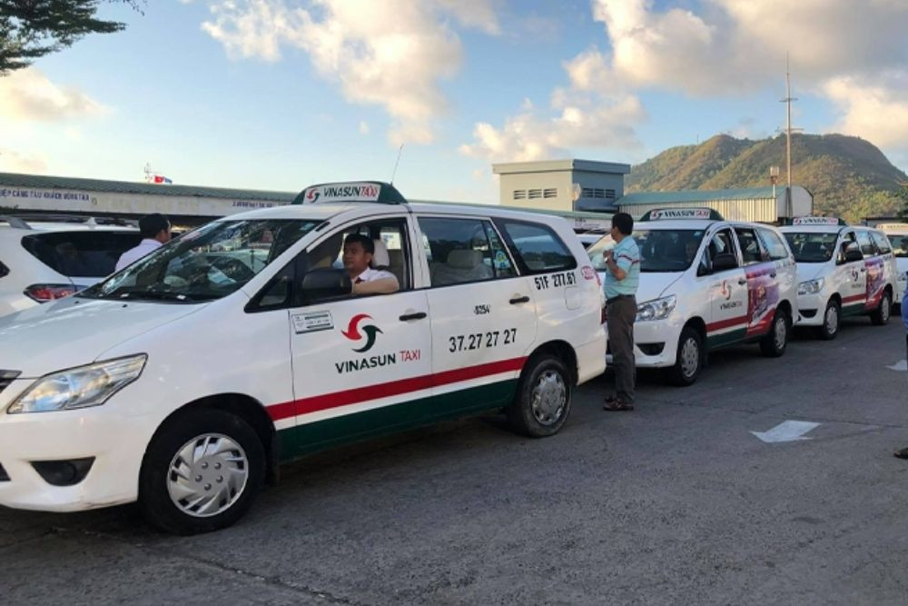 Đặt xe taxi Vinasun qua hotline tại Bà Rịa