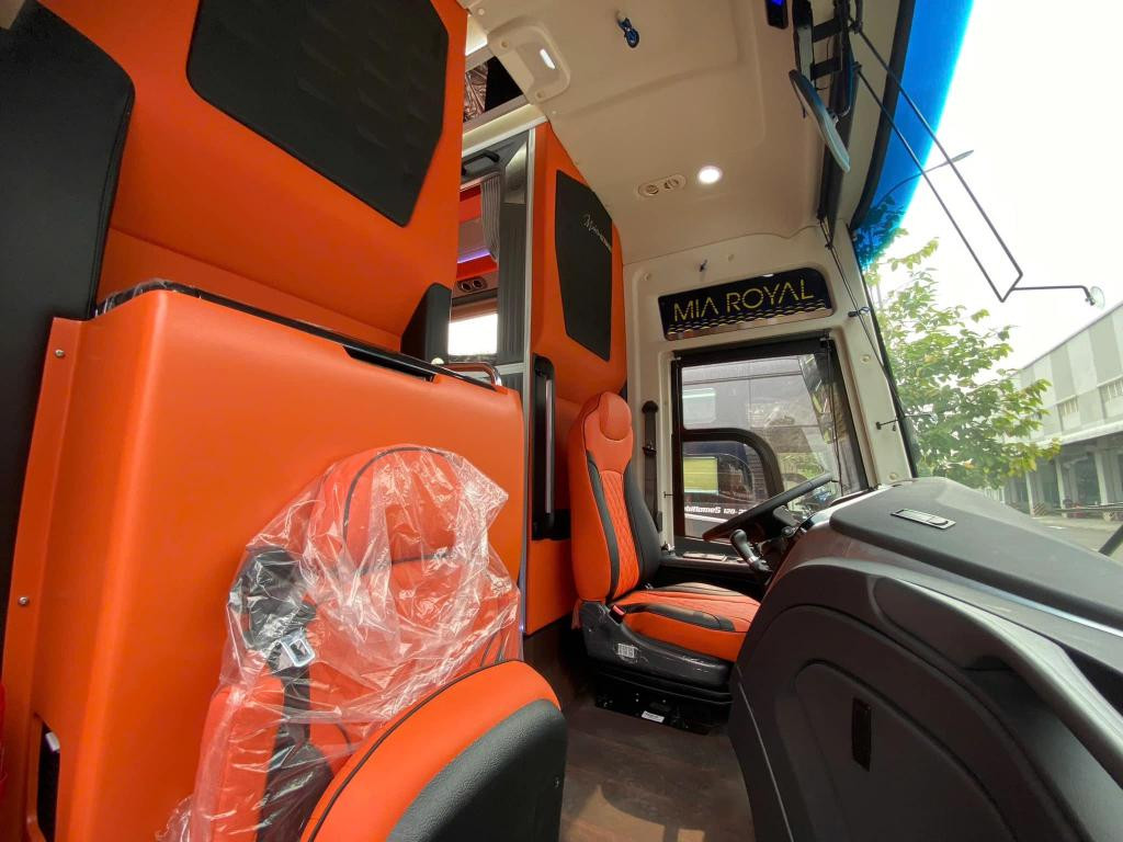 Đầu xe của Nhà xe Tân Tùng