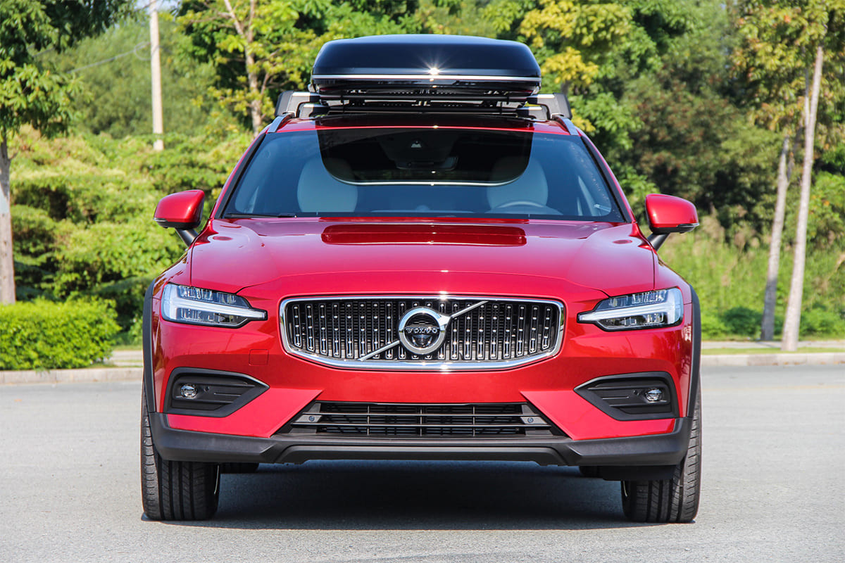 Đầu xe Volvo V60 với thiết kế "Thor's Hammer"