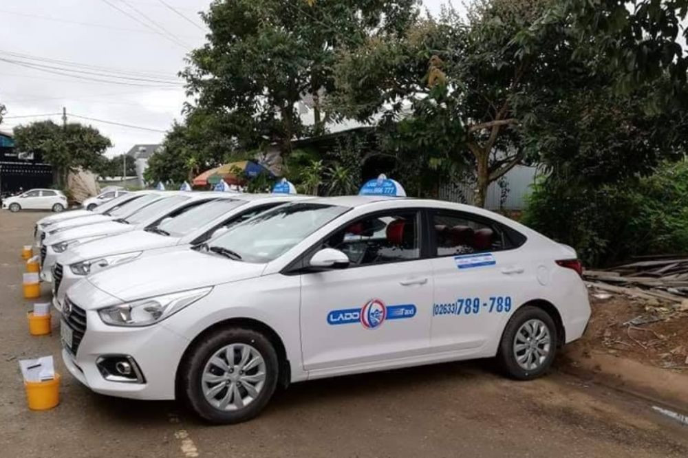 Dịch vụ taxi Lado thân thiện và phổ biến tại các tuyến đường chính giữa Đức Trọng và Đà Lạt