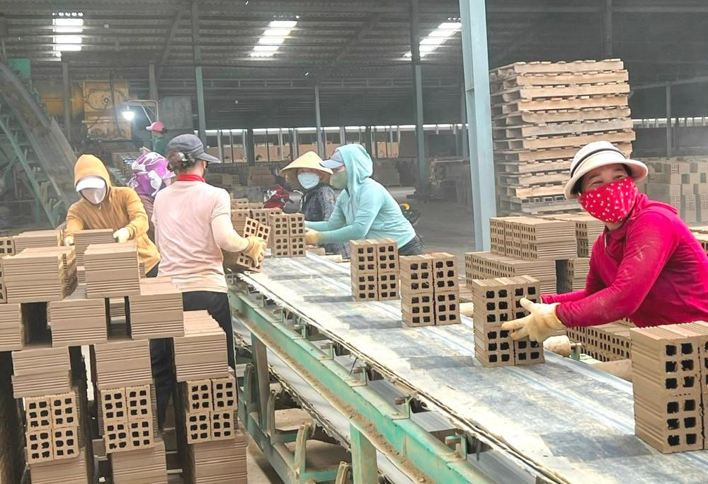 Định kiến xã hội có thể ảnh hưởng đến tâm lý tự tin của người tìm việc