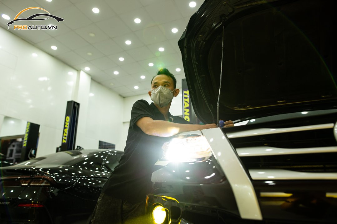 Độ đèn ô tô tăng độ chiếu sáng và hỗ trợ lái xe an toàn hơn