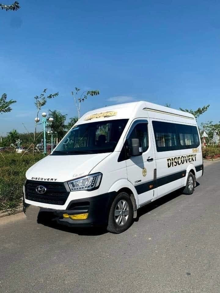Đoàn xe du lịch hiện đại sẵn sàng phục vụ khách thuê xe tại Xuân Lộc