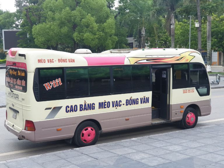 Đội ngũ nhân viên nhà xe chuyên nghiệp trên tuyến Hà Giang Cao Bằng