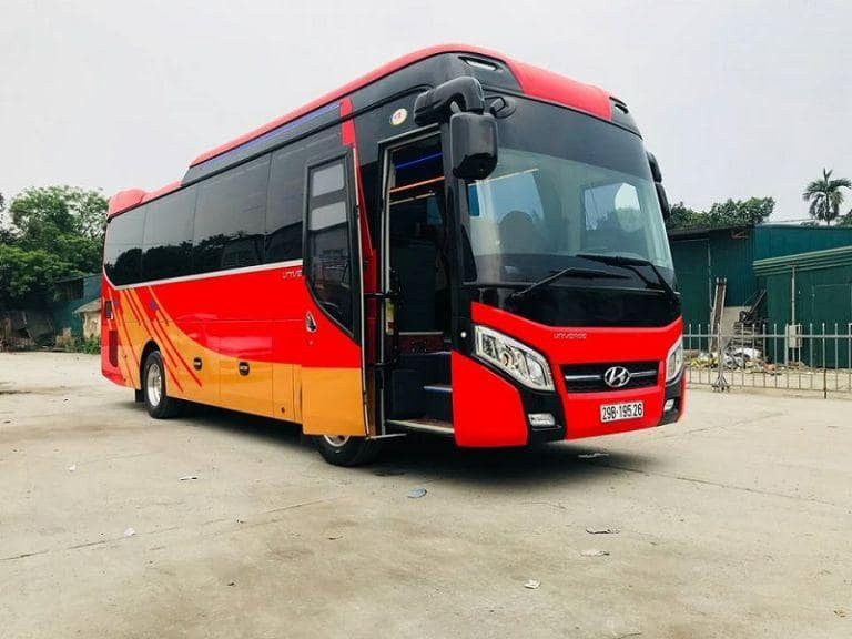 Đội ngũ nhân viên Nhà xe Cúc Tư luôn chú trọng an toàn cho hành khách