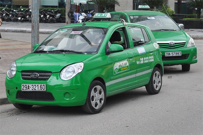 Đội ngũ tài xế taxi Yên Bình sẵn sàng phục vụ khách hàng
