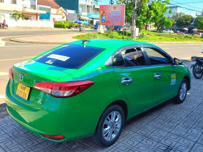 Đội ngũ taxi Mai Linh tại Lâm Đồng với xe 4 chỗ và 7 chỗ