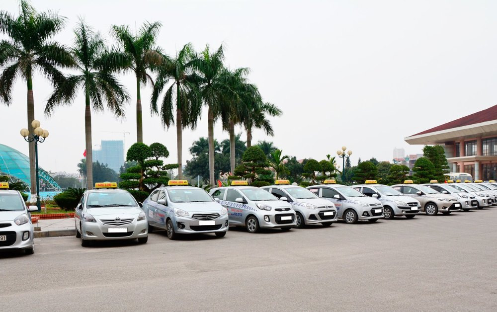 Đội ngũ Taxi Thăng Long đông đảo sẵn sàng phục vụ