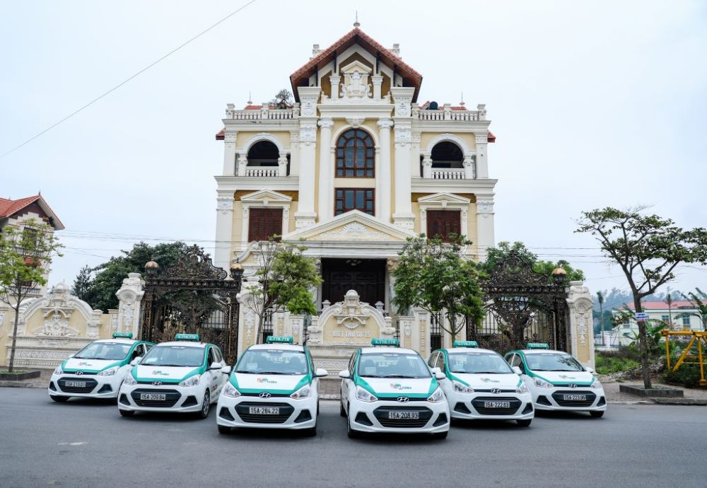 Đội ngũ xe taxi chuyên nghiệp, sang trọng của taxi Vũ Gia Tiên Lãng