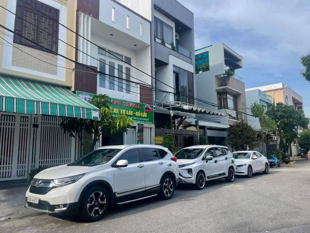 Đội ngũ xe taxi Gia Lai 24h hùng hậu, sẵn sàng phục vụ mọi lúc mọi nơi trên địa bàn tỉnh.