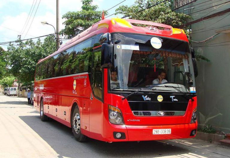 Đội xe của nhà xe Thanh Bằng phục vụ hành khách trên tuyến Hà Giang đến Thái Bình