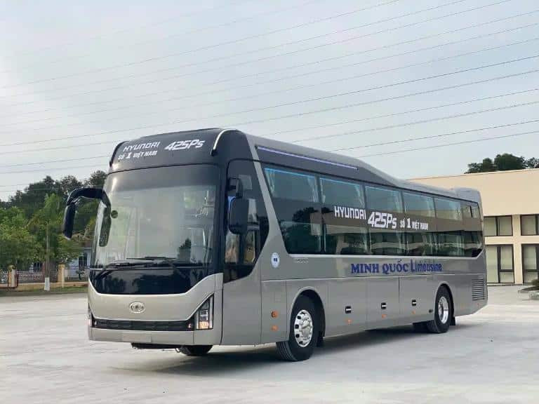 Đội xe đa dạng của Nhà Xe Minh Quốc