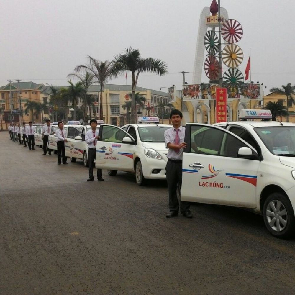 Đội xe đa dạng của Taxi Lạc Hồng Đô Lương