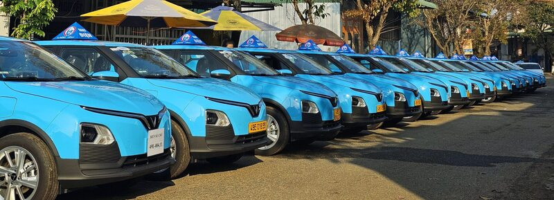 Đội xe điện VinFast được hãng taxi Lado sử dụng tiên phong tại tỉnh Lâm Đồng