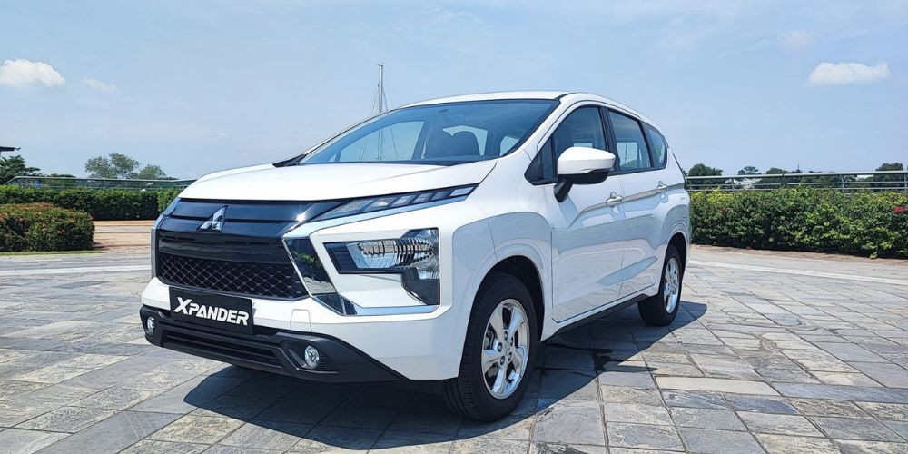 Đội xe hiện đại của Taxi 6 Múi đang đậu tại khu vực Khánh Hòa, sẵn sàng phục vụ khách hàng khi họ gọi số taxi ở Diên Khánh