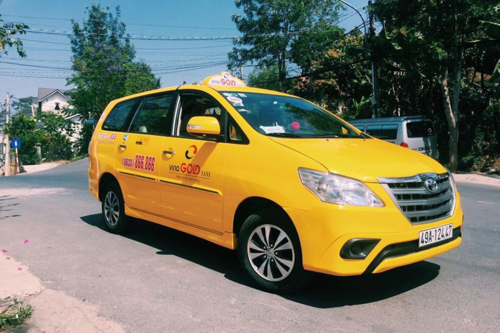 Đội xe hiện đại của taxi Vina Gold sẵn sàng phục vụ khách hàng tại Di Linh Lâm Đồng