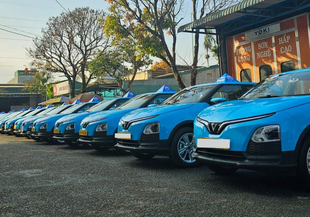 Đội xe hiện đại và tài xế chuyên nghiệp của Taxi Lado Biên Hòa