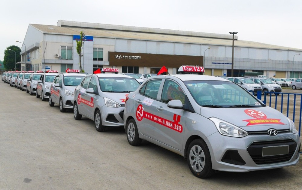 Đội xe Taxi 123 với nhiều loại xe khác nhau tại Từ Sơn