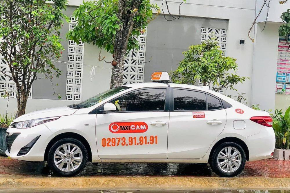 Đội xe Taxi Cam hoạt động rộng khắp tại An Giang, nổi bật với dịch vụ taxi giá rẻ