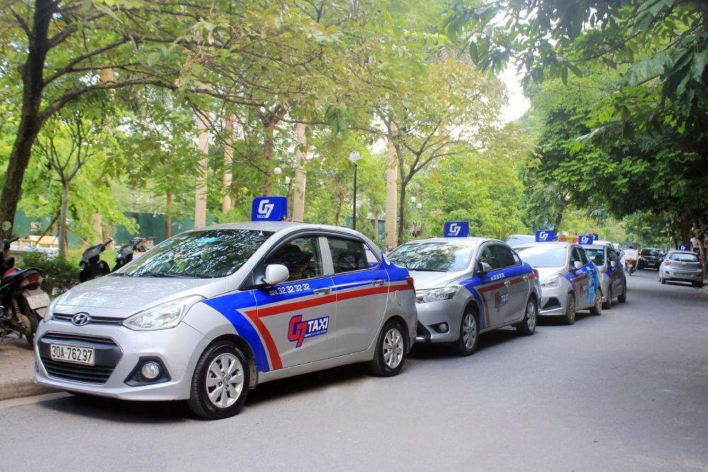 Đội xe taxi G7 tại khu vực Sông Công đông đảo, phục vụ khách hàng nhanh chóng