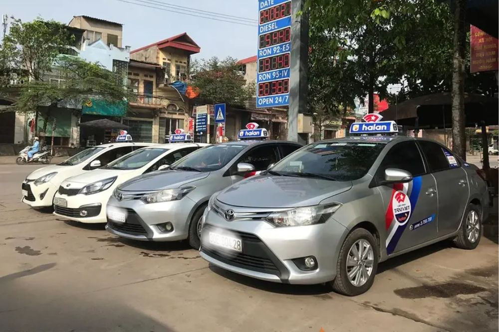 Đội xe taxi Hà Lan hiện đại phục vụ hành khách tại Đại Từ Thái Nguyên
