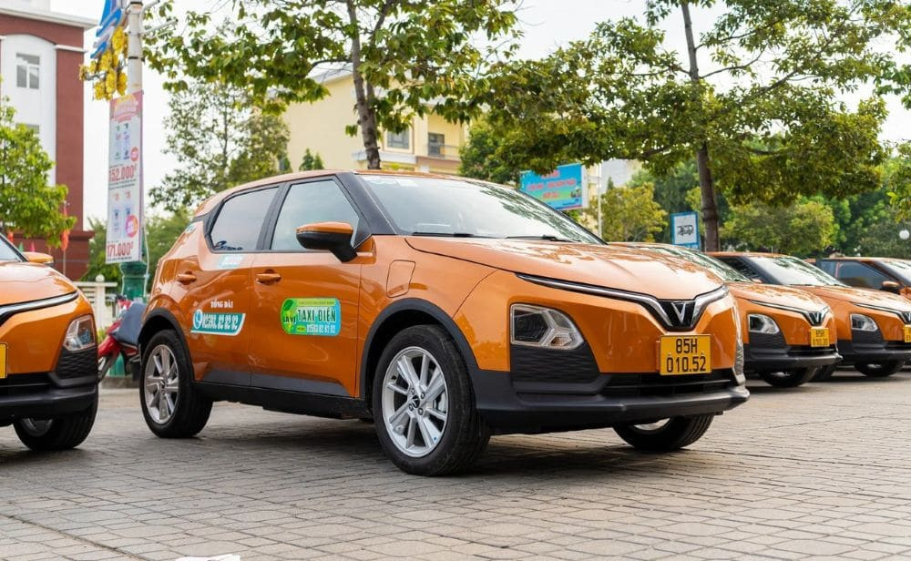 Đội xe taxi La Vi Phan Rang phục vụ nhu cầu di chuyển khắp Ninh Thuận