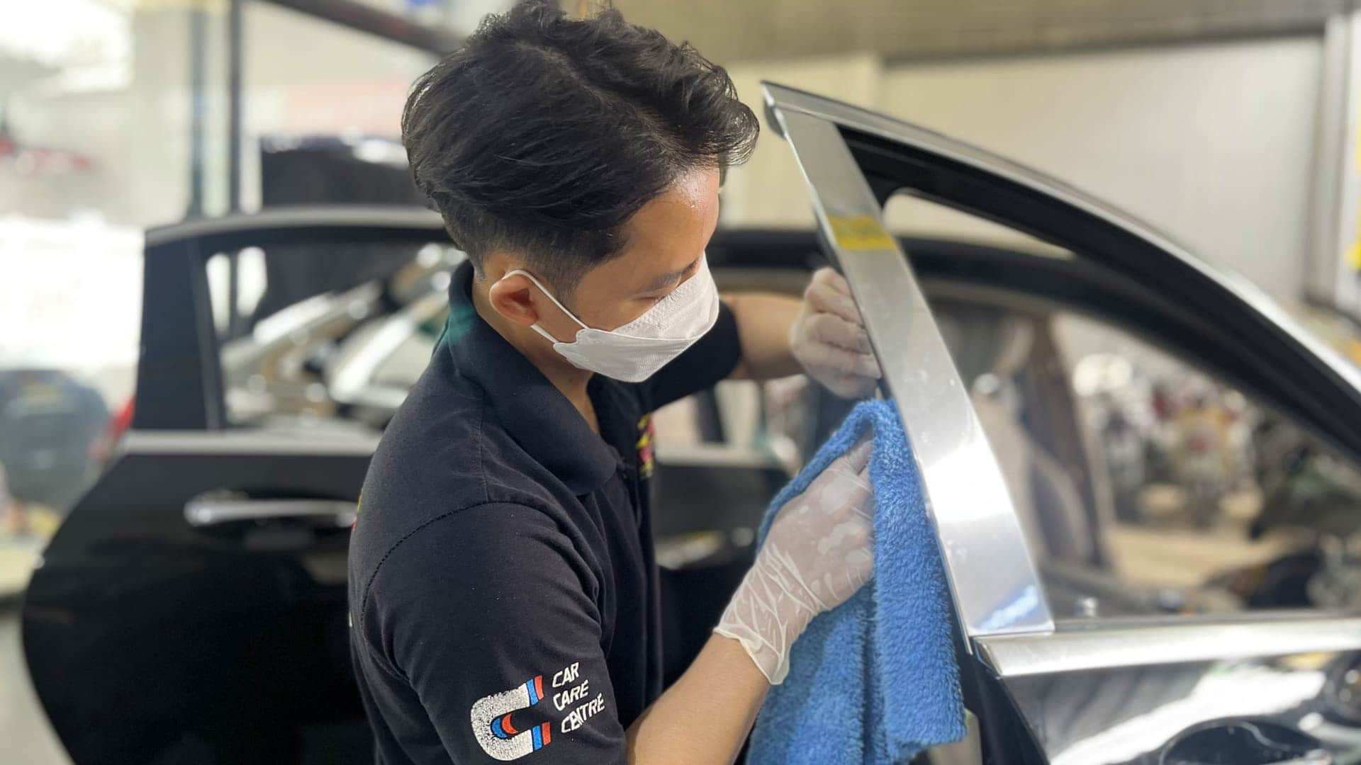 Dọn vệ sinh nội thất ô tô chuyên nghiệp