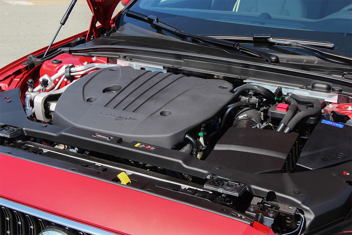 Động cơ và khả năng vận hành của Volvo V60