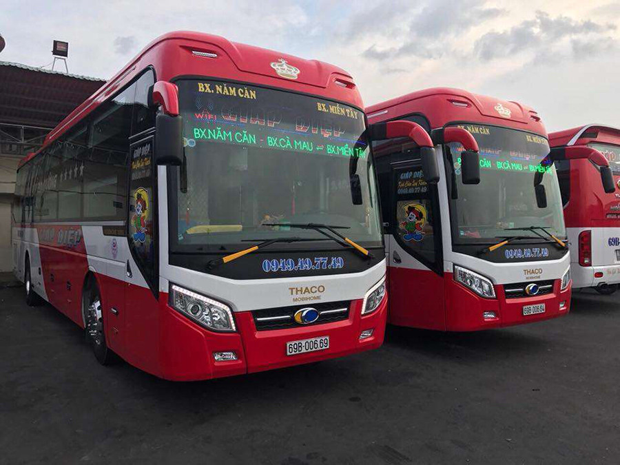 Dòng xe limousine Giáp Diệp phục vụ tuyến Sài Gòn Sóc Trăng