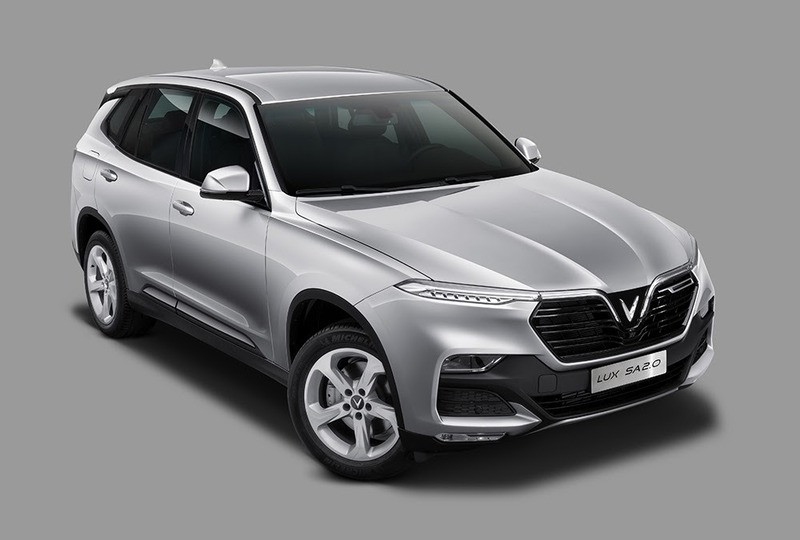 Dòng xe SUV mạnh mẽ, gầm cao, phù hợp di chuyển đa địa hình và chở nhiều người.