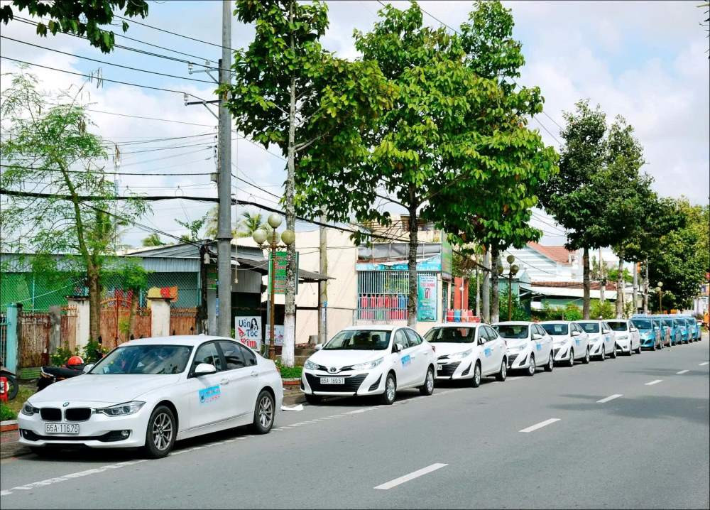 Dòng xe taxi truyền thống Mekong hoạt động tại các tuyến đường Sóc Trăng