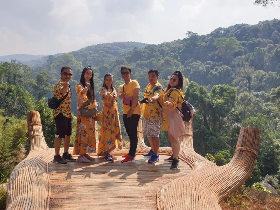 Du khách check-in tại Hoa Sơn Điền Trang, một điểm đến nổi tiếng ở Đà Lạt